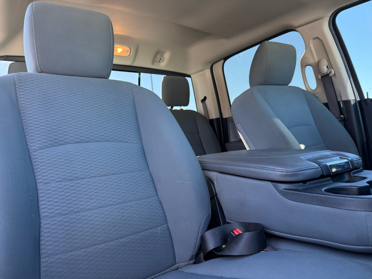 RAM 2500 SLT 4x4 Crew Cab 6'4" Box 2018