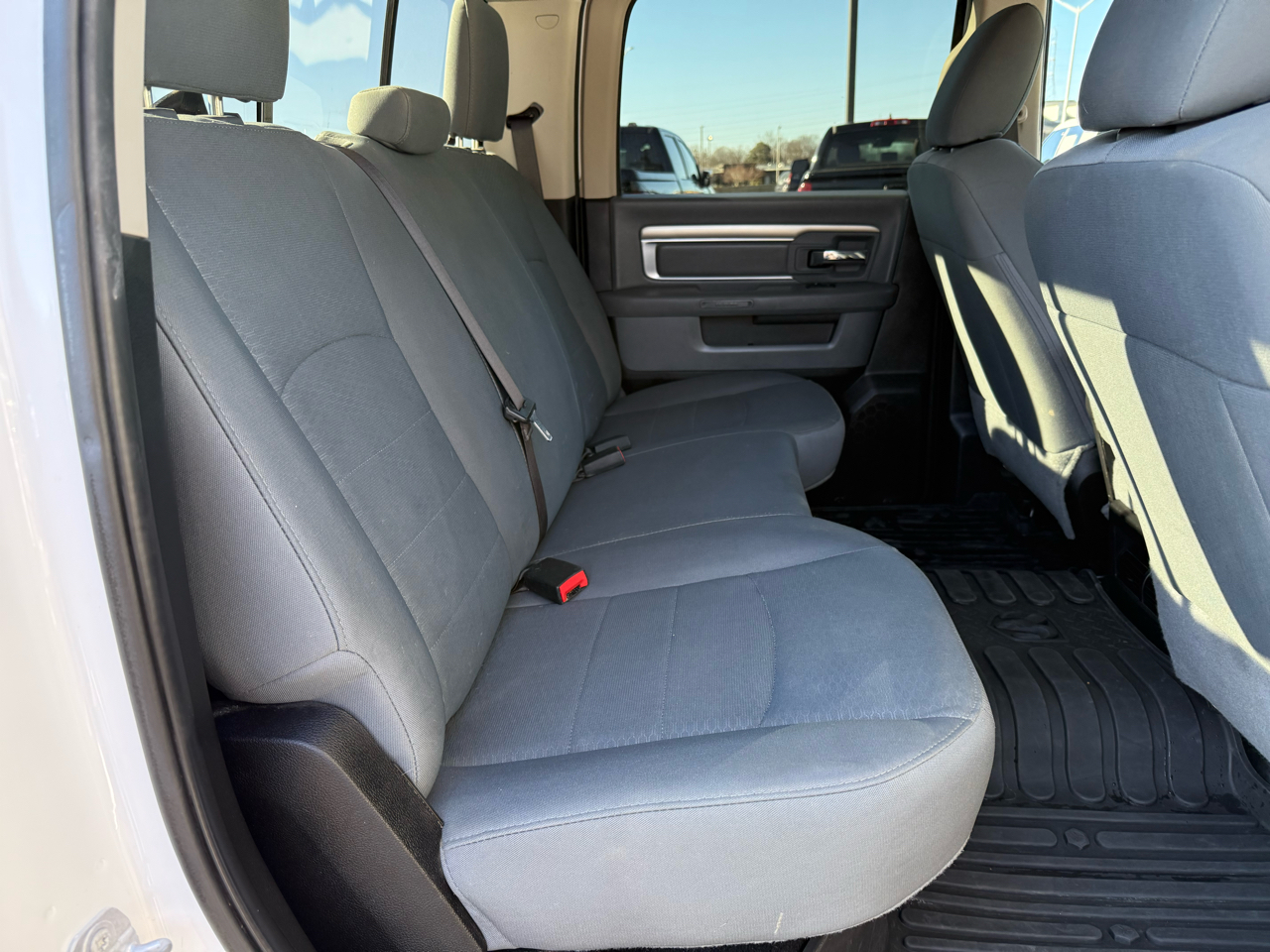 RAM 2500 SLT 4x4 Crew Cab 6'4" Box 2018