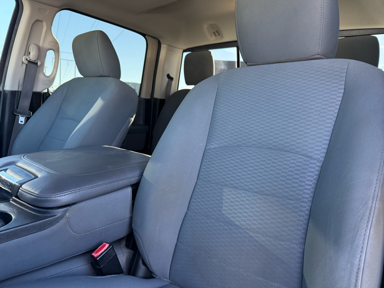 RAM 2500 SLT 4x4 Crew Cab 6'4" Box 2018