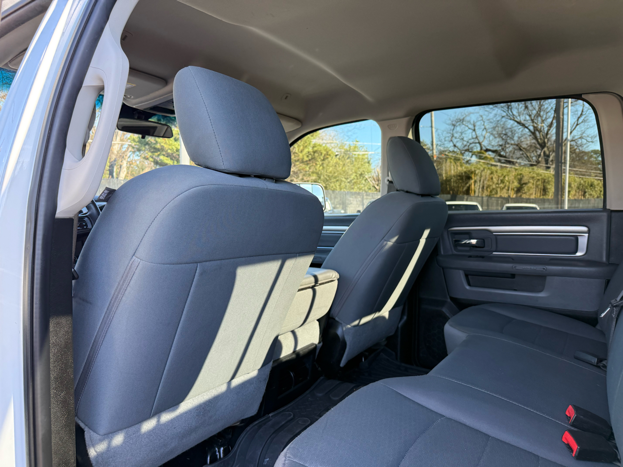 RAM 2500 SLT 4x4 Crew Cab 6'4" Box 2018