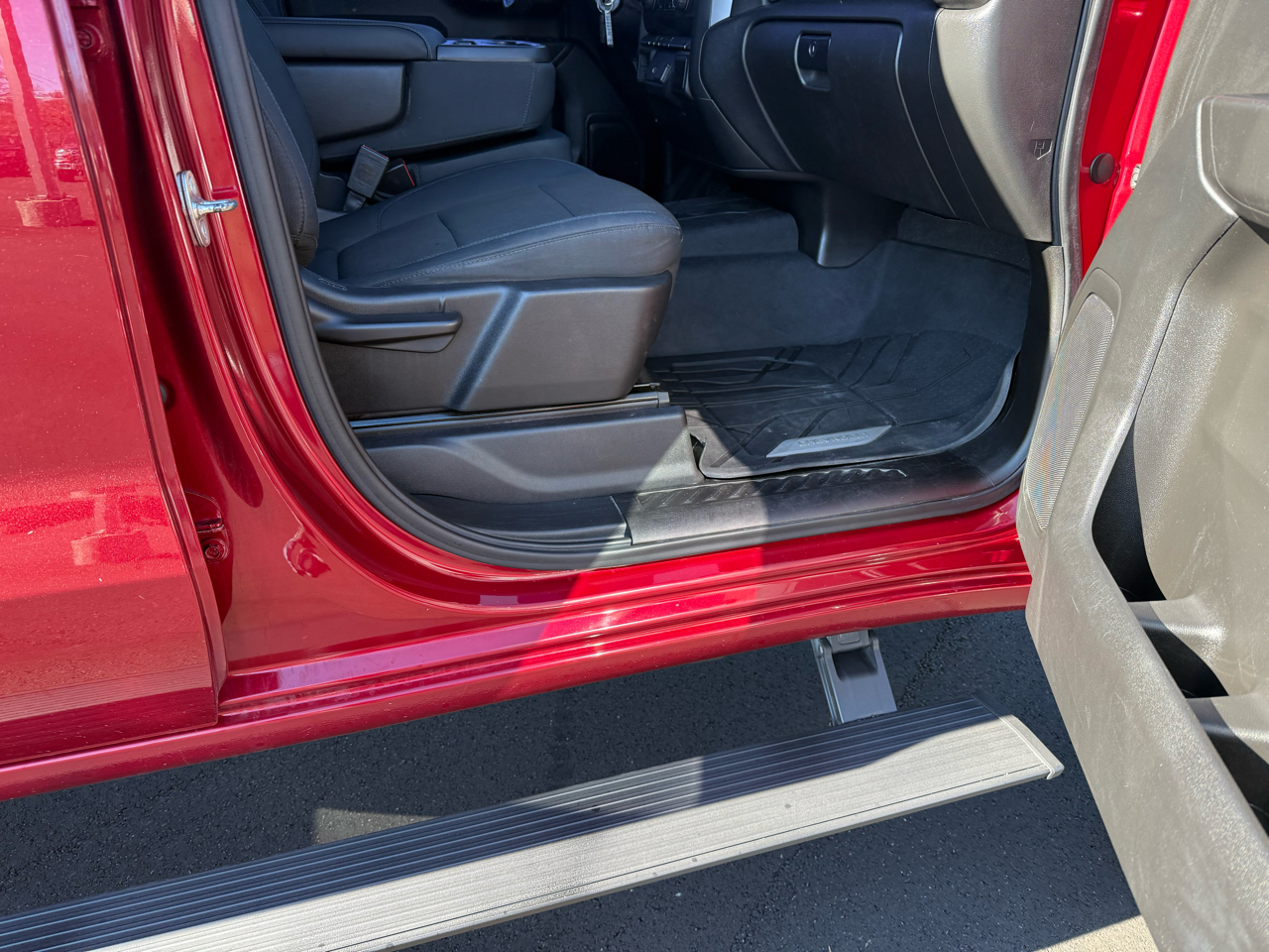 Chevrolet Silverado 1500 4WD Crew Cab 147" Custom Trail Boss 2019