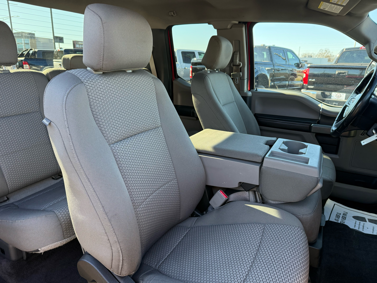 Ford F-150 2WD SuperCab 145" XLT 2017