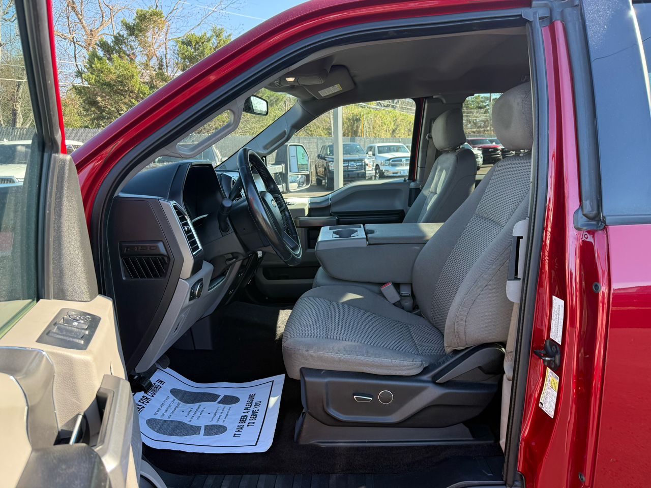Ford F-150 2WD SuperCab 145" XLT 2017