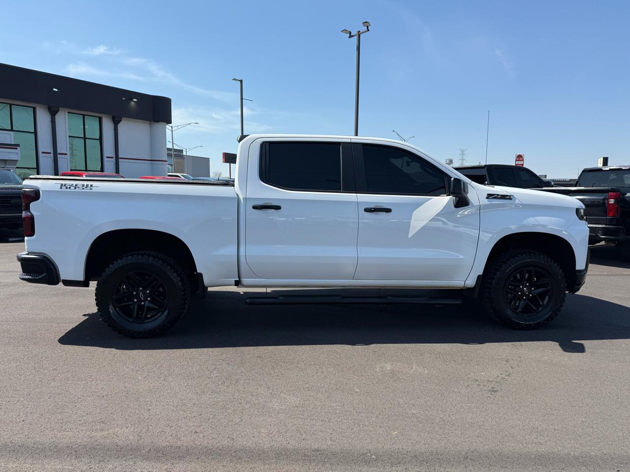 Chevrolet Silverado 1500 4WD Crew Cab 147" LT Trail Boss 2020