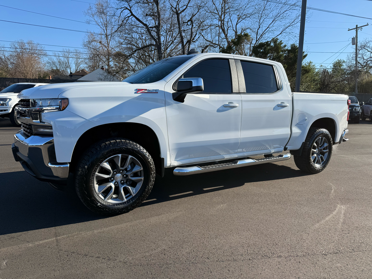 Chevrolet Silverado 1500 LTD 4WD Crew Cab 147" LT w/1LT 2022