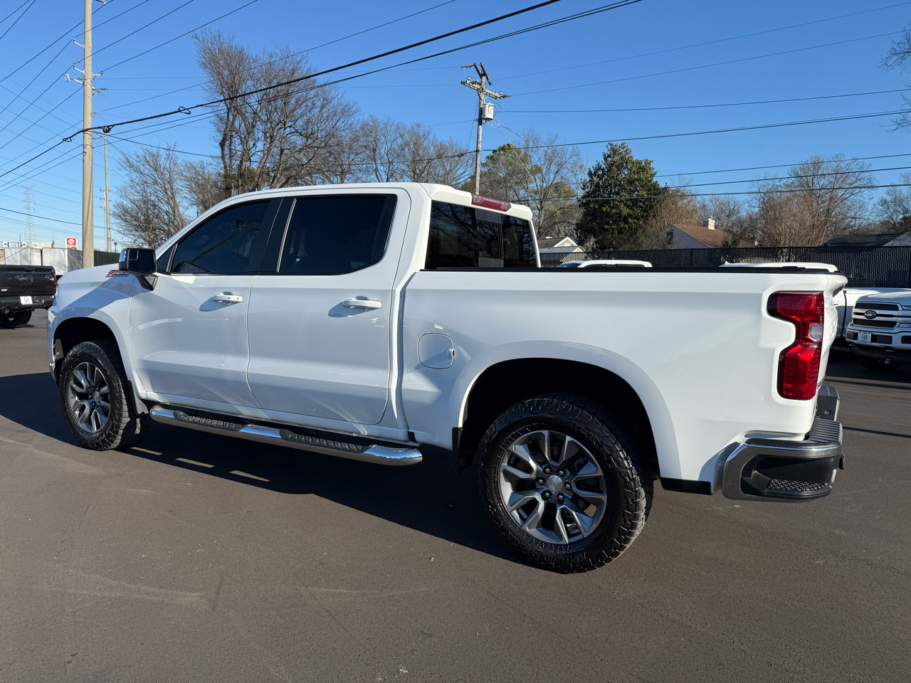 Chevrolet Silverado 1500 LTD 4WD Crew Cab 147" LT w/1LT 2022