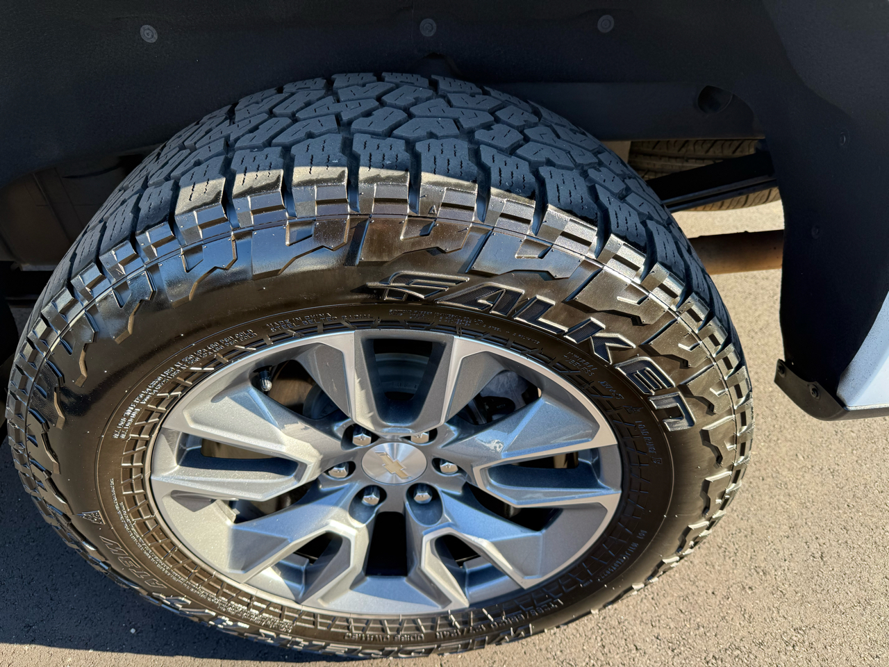 Chevrolet Silverado 1500 LTD 4WD Crew Cab 147" LT w/1LT 2022