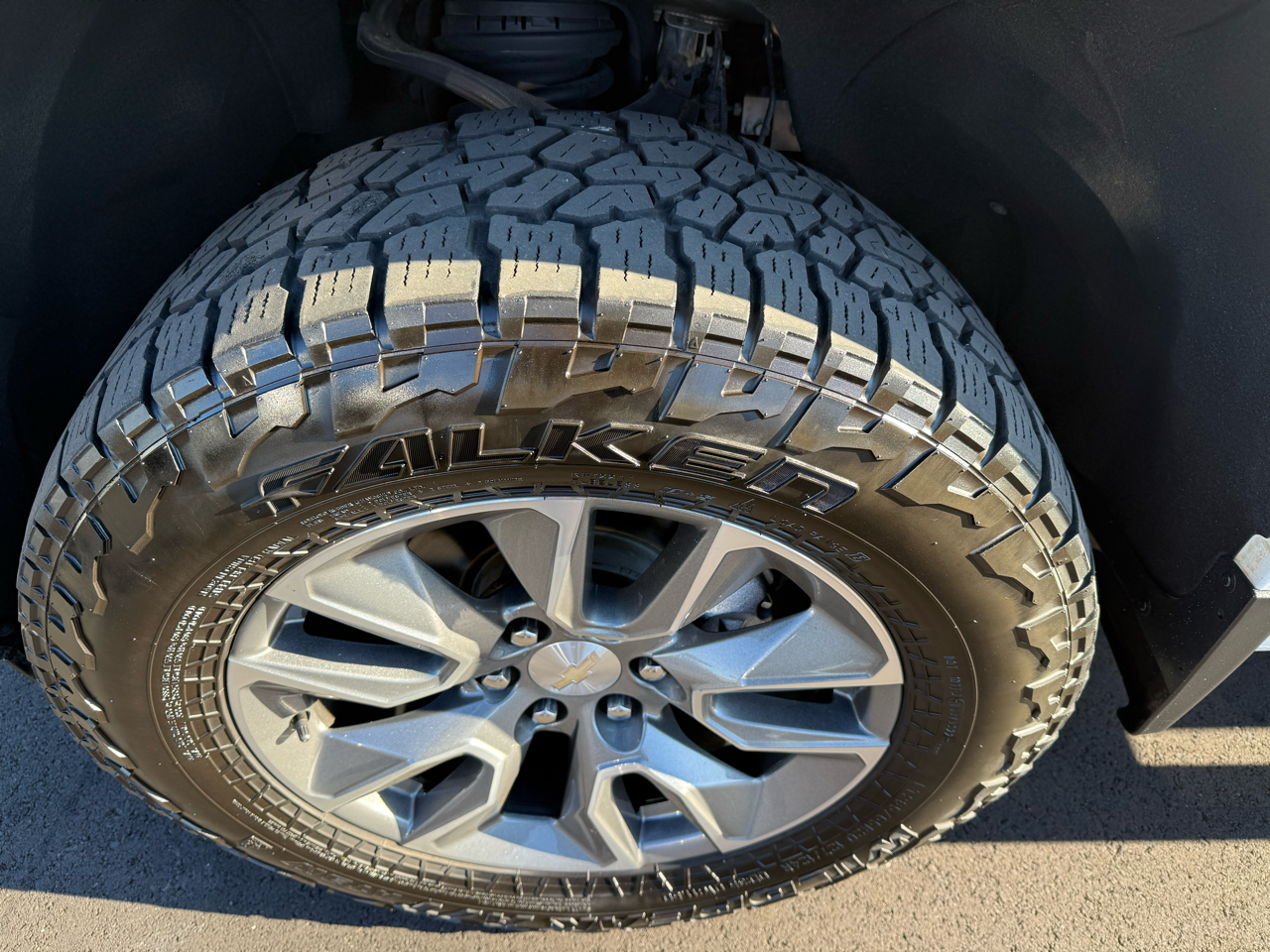 Chevrolet Silverado 1500 LTD 4WD Crew Cab 147" LT w/1LT 2022