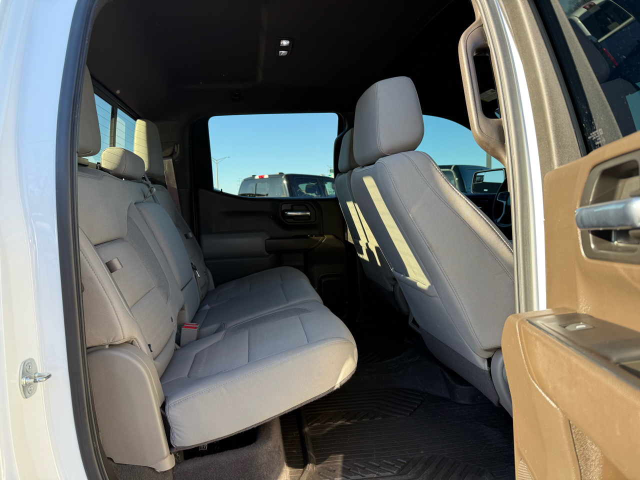 Chevrolet Silverado 1500 LTD 4WD Crew Cab 147" LT w/1LT 2022