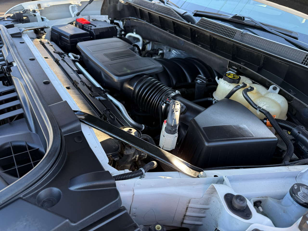 Chevrolet Silverado 1500 LTD 4WD Crew Cab 147" LT w/1LT 2022