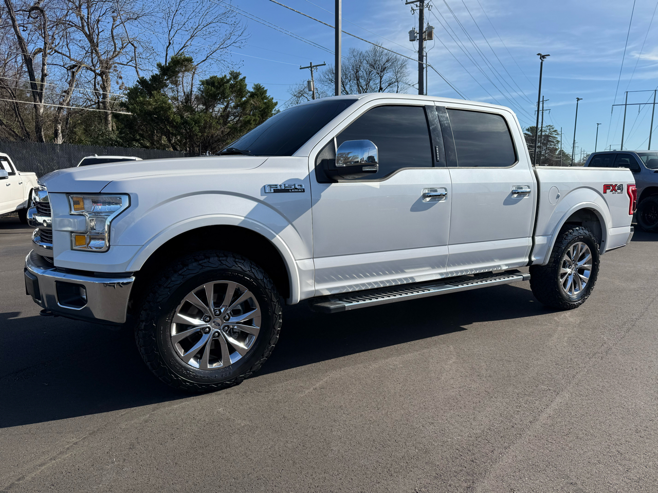 Ford F-150 4WD SuperCrew 139" Lariat 2017