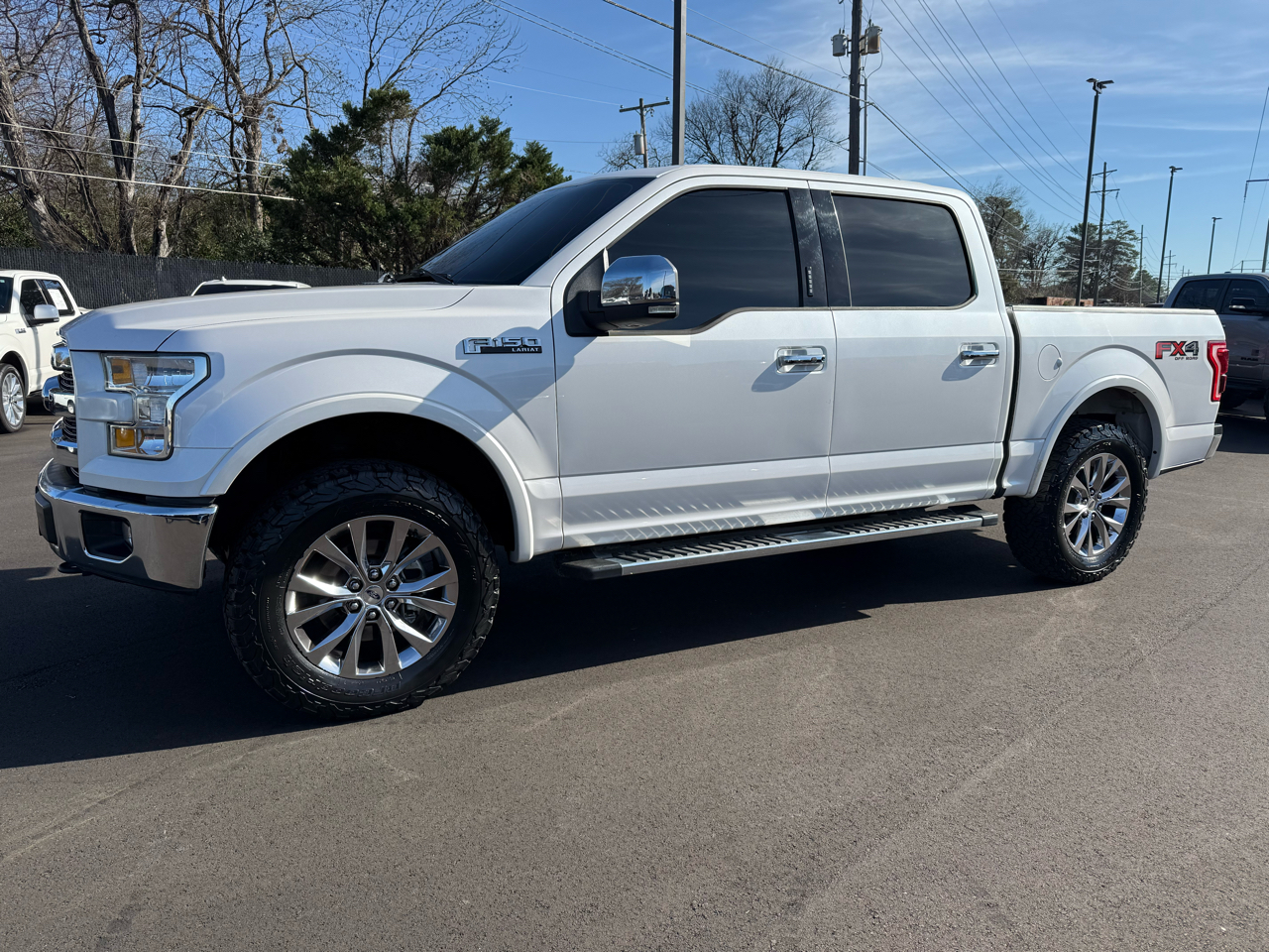 Ford F-150 4WD SuperCrew 139" Lariat 2017