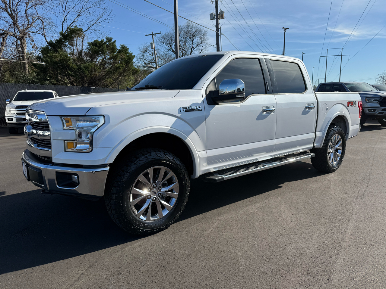 Ford F-150 4WD SuperCrew 139" Lariat 2017