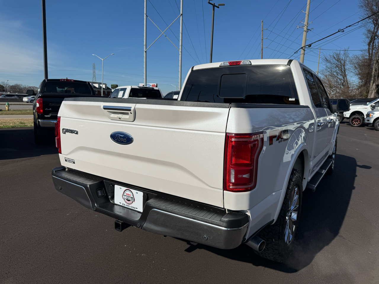 Ford F-150 4WD SuperCrew 139" Lariat 2017