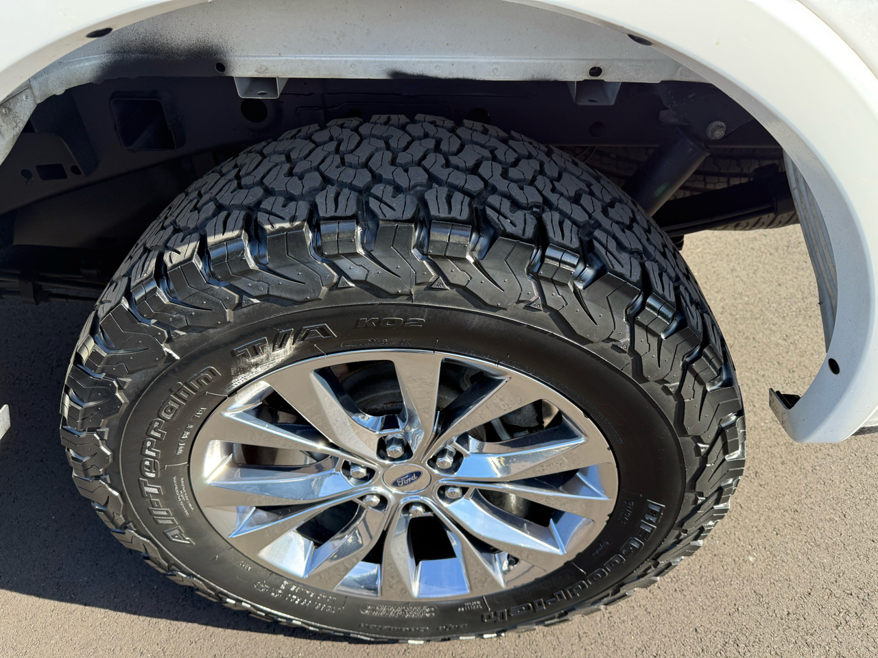 Ford F-150 4WD SuperCrew 139" Lariat 2017