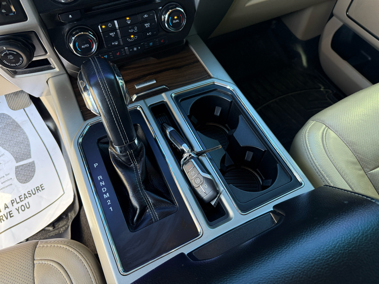 Ford F-150 4WD SuperCrew 139" Lariat 2017