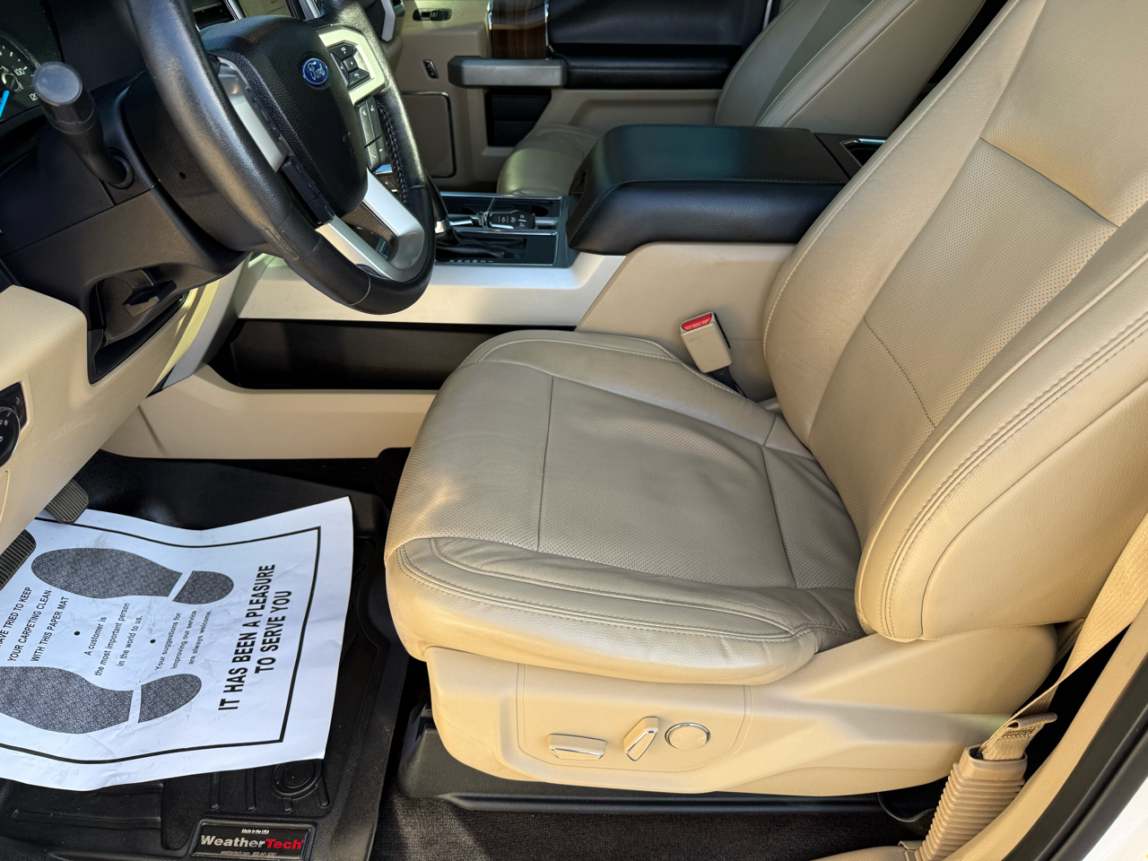 Ford F-150 4WD SuperCrew 139" Lariat 2017