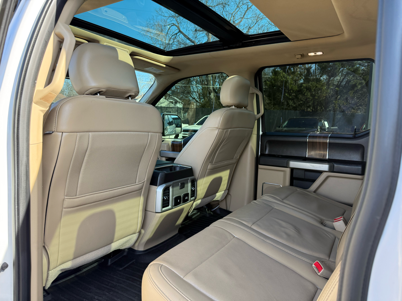 Ford F-150 4WD SuperCrew 139" Lariat 2017