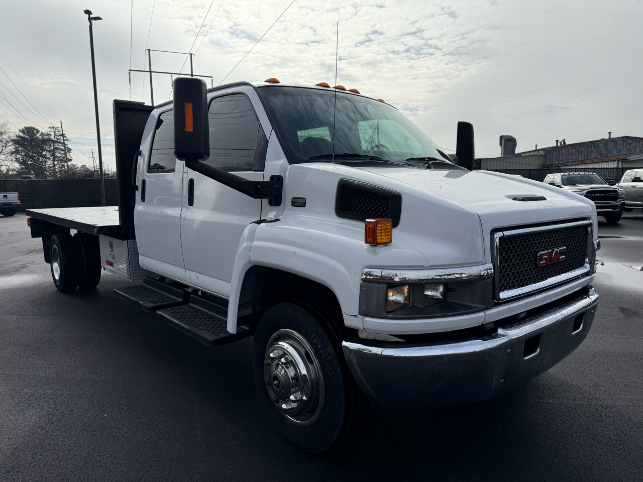 GMC TC4500 Crew Cab 2WD 2006