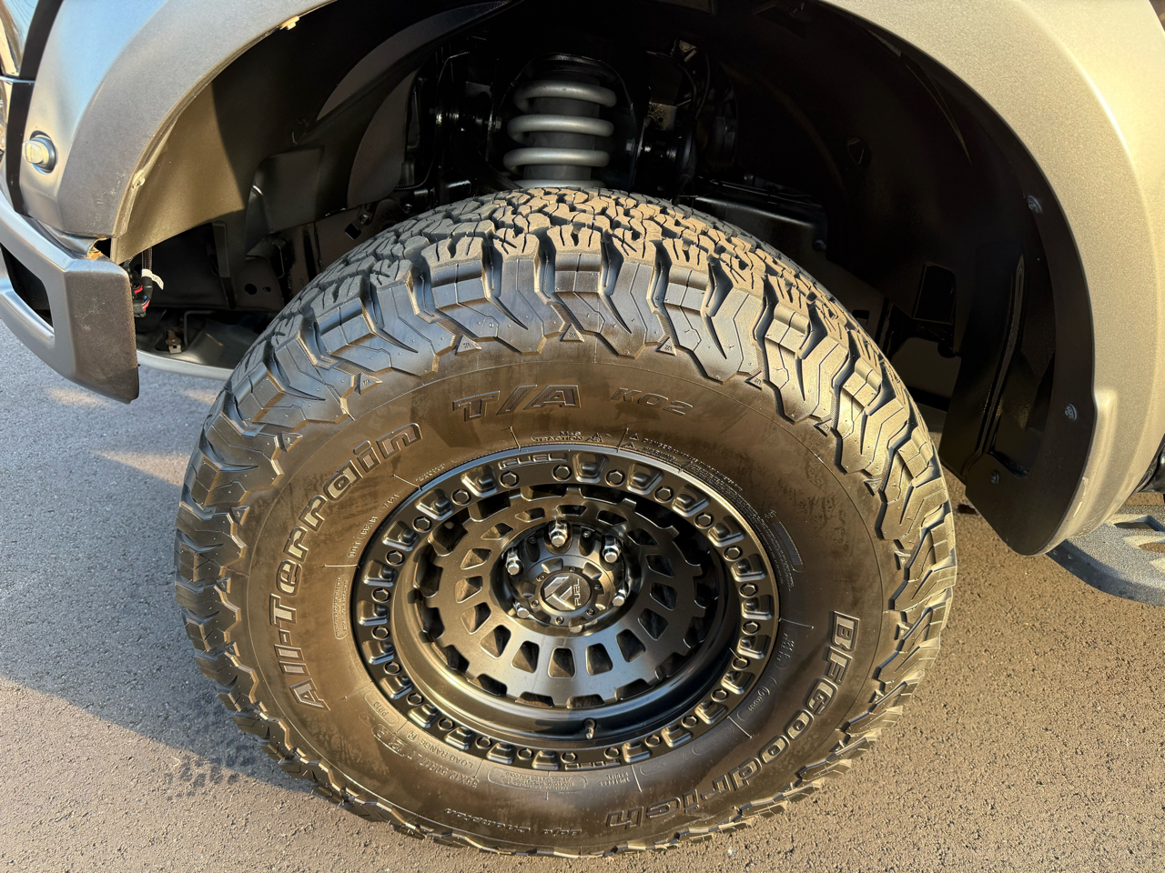 Ford F-150 4WD SuperCrew 145" SVT Raptor 2017