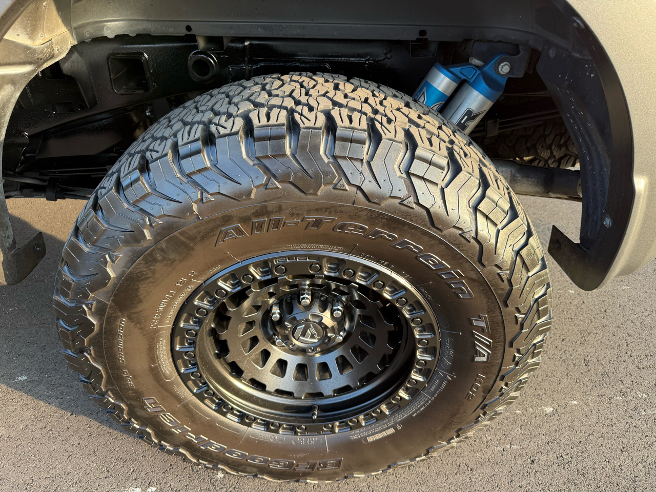 Ford F-150 4WD SuperCrew 145" SVT Raptor 2017