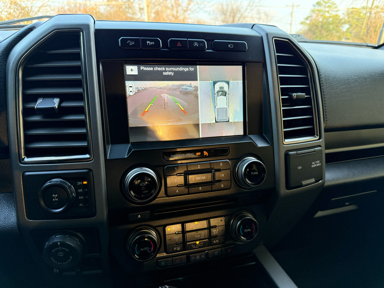 Ford F-150 4WD SuperCrew 145" SVT Raptor 2017