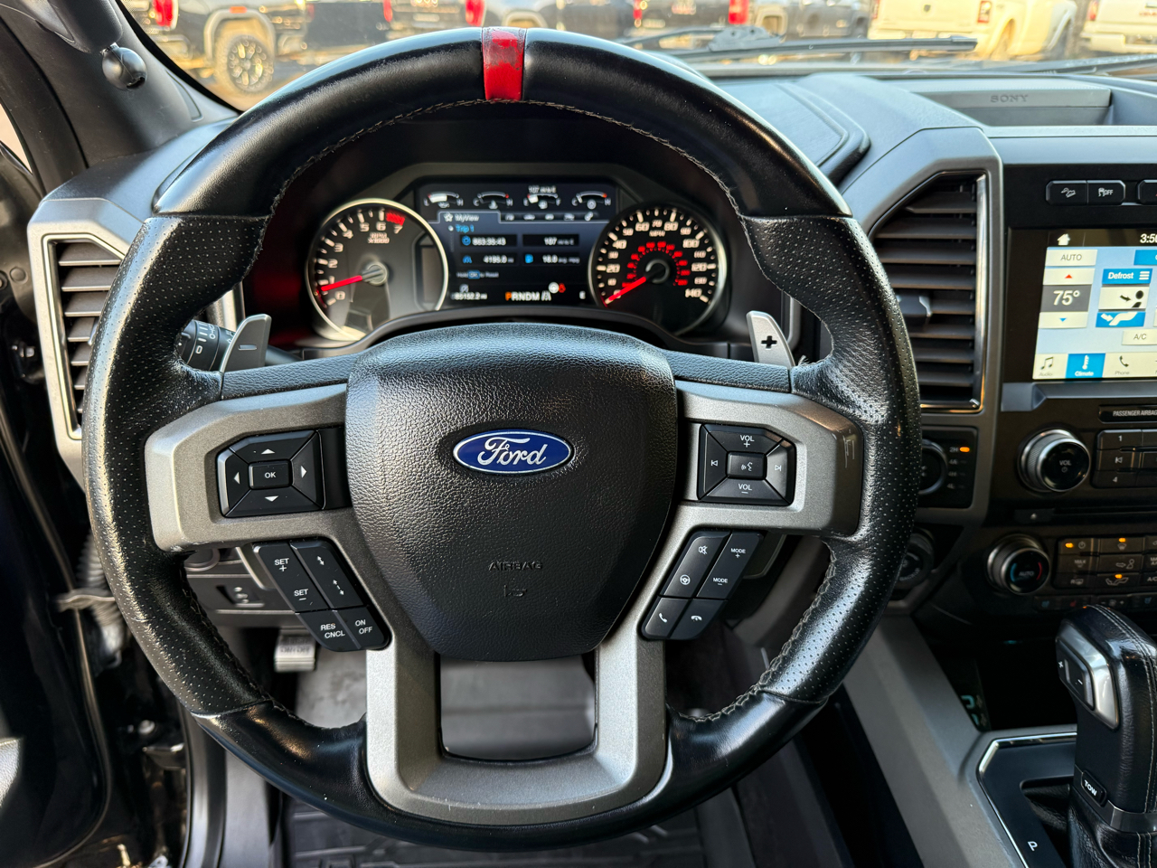 Ford F-150 4WD SuperCrew 145" SVT Raptor 2017