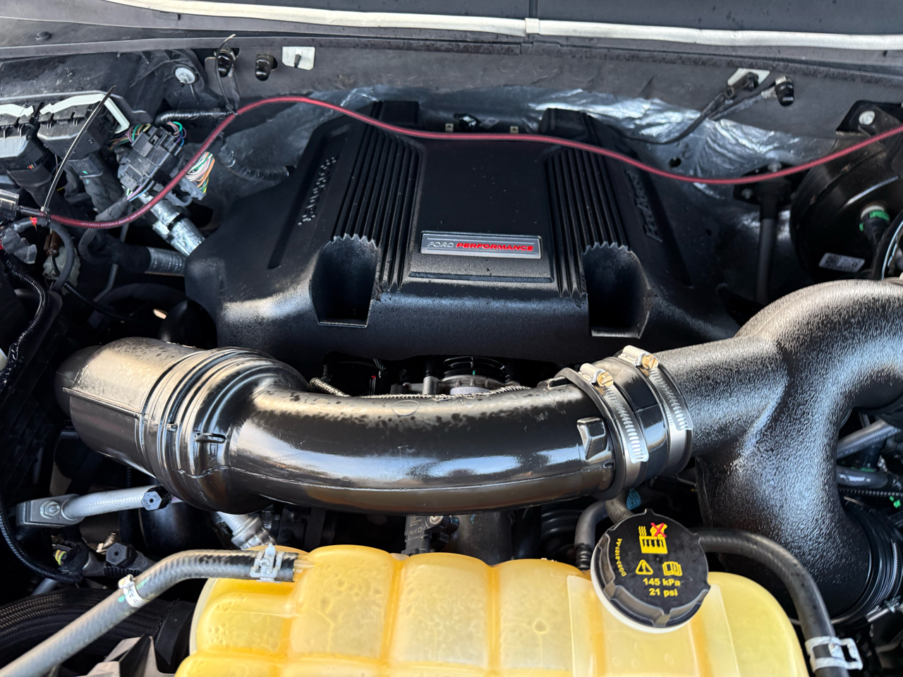 Ford F-150 4WD SuperCrew 145" SVT Raptor 2017