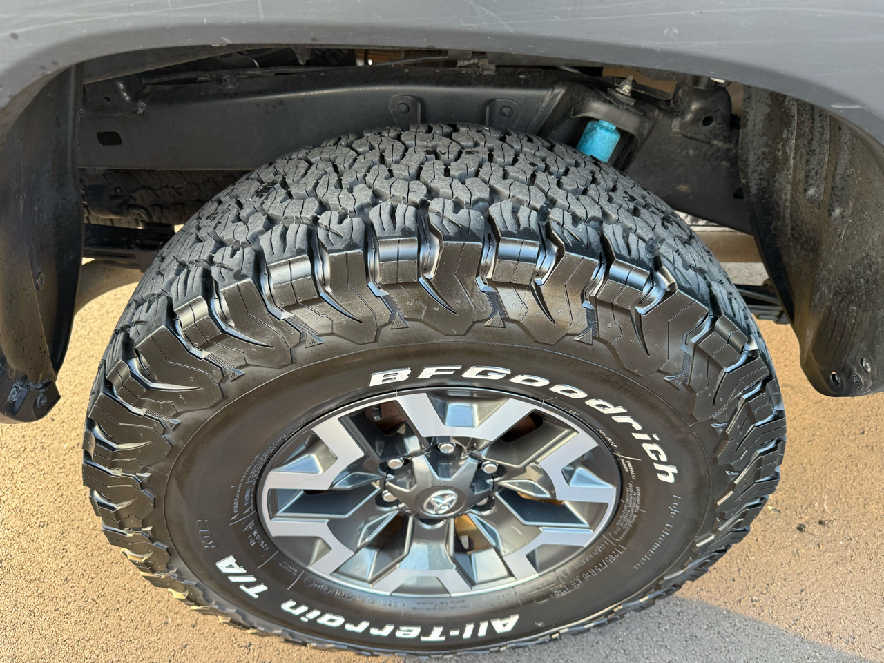 Toyota Tacoma 4WD TRD Off Road Double Cab 5' Bed V6 MT (Natl) 2021