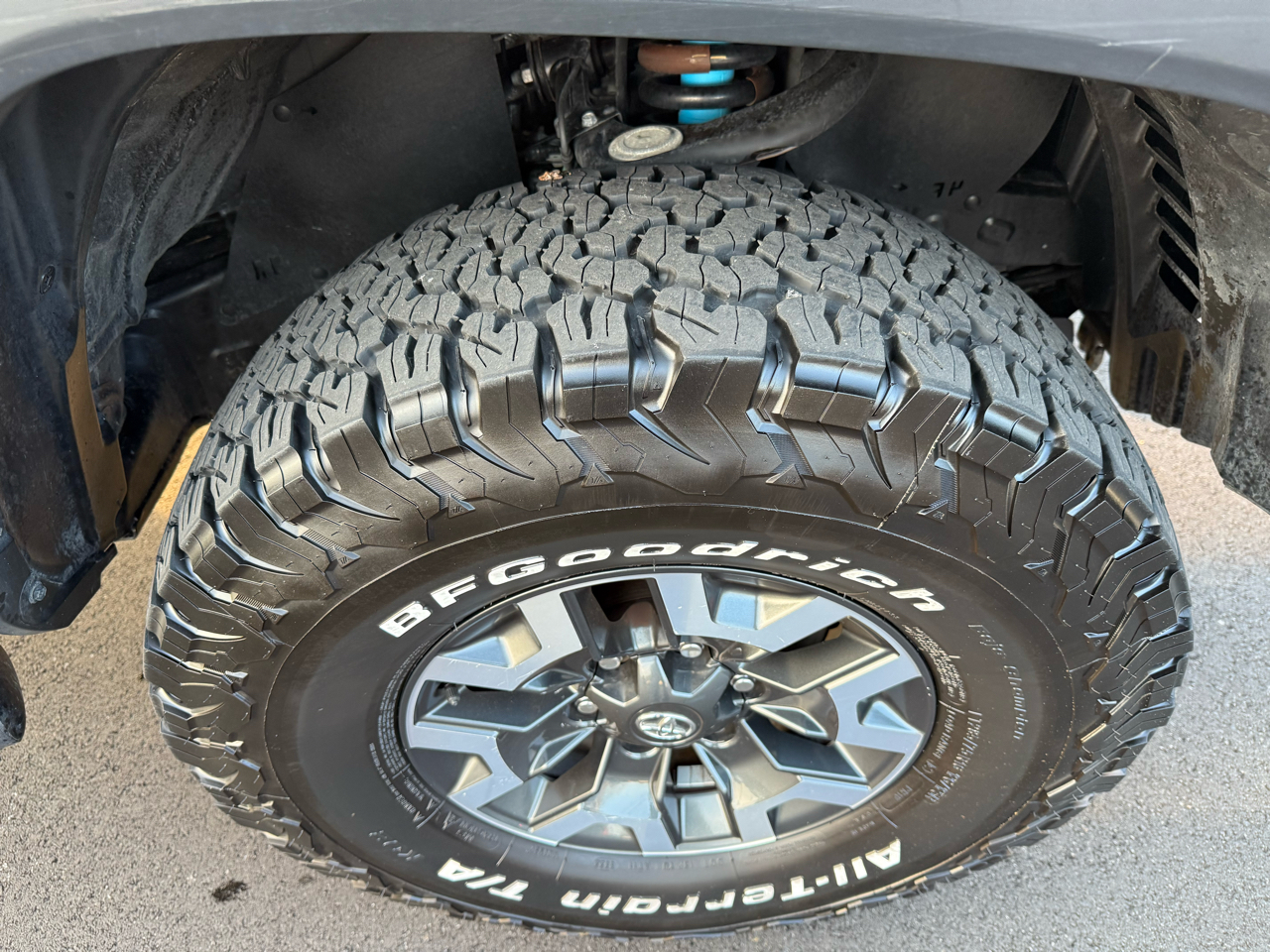 Toyota Tacoma 4WD TRD Off Road Double Cab 5' Bed V6 MT (Natl) 2021