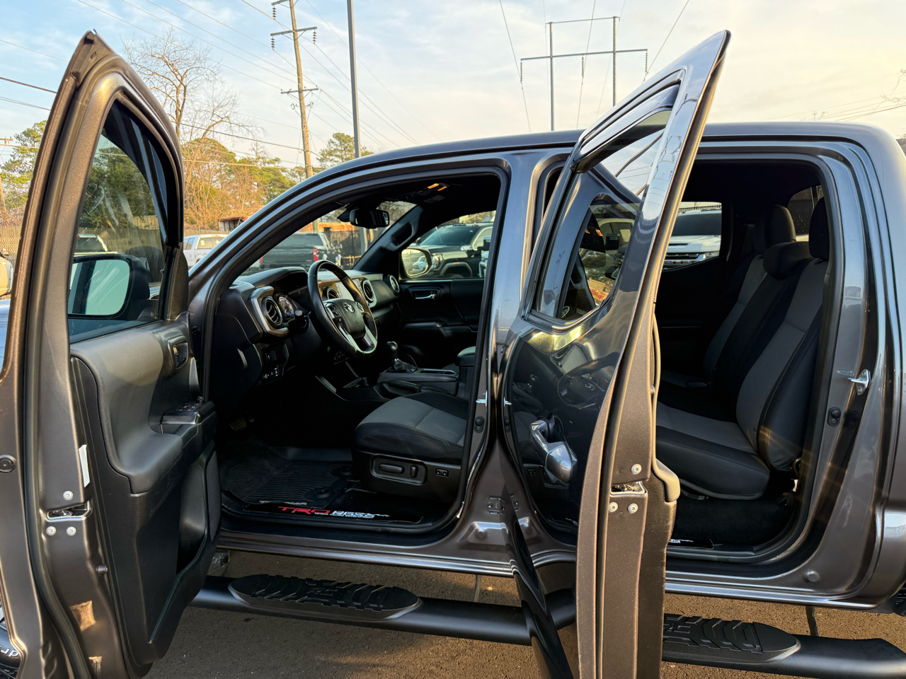 Toyota Tacoma 4WD TRD Off Road Double Cab 5' Bed V6 MT (Natl) 2021