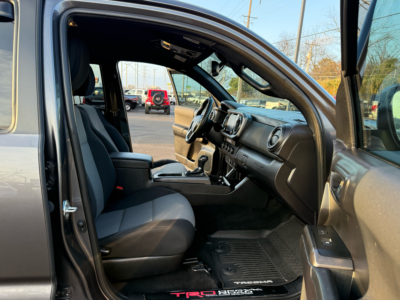 Toyota Tacoma 4WD TRD Off Road Double Cab 5' Bed V6 MT (Natl) 2021