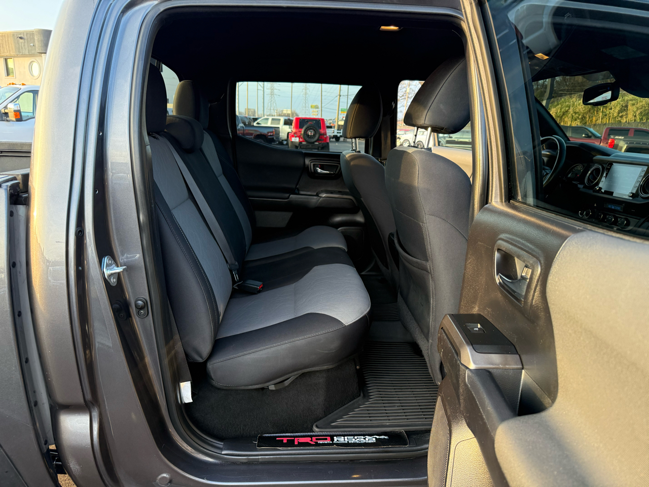 Toyota Tacoma 4WD TRD Off Road Double Cab 5' Bed V6 MT (Natl) 2021