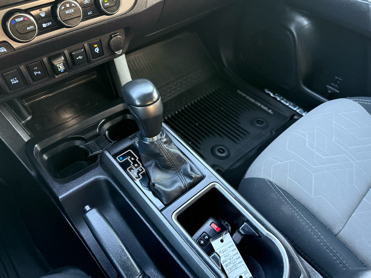 Toyota Tacoma 4WD TRD Off Road Double Cab 5' Bed V6 MT (Natl) 2021