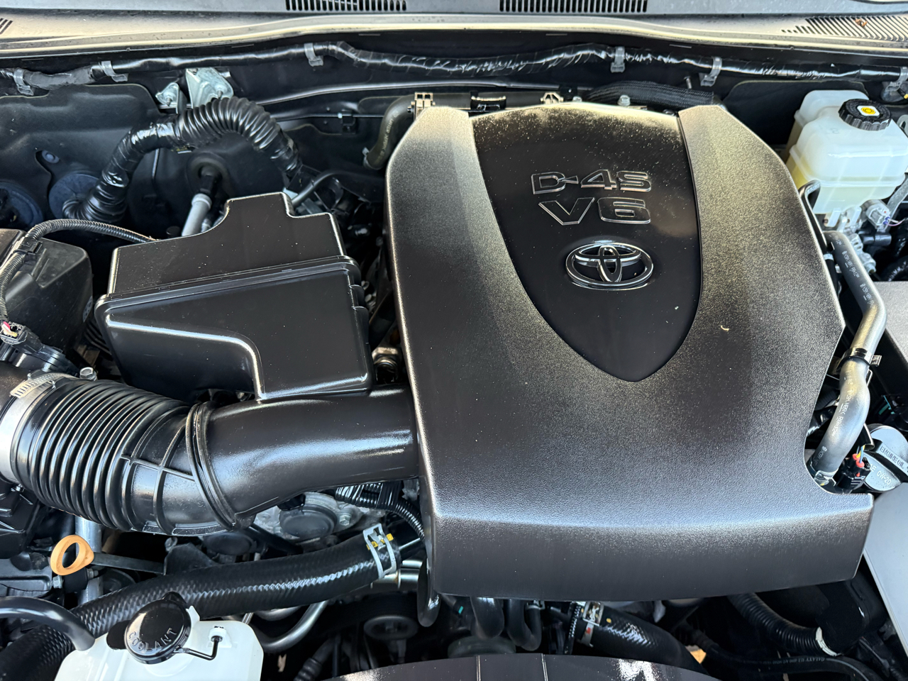 Toyota Tacoma 4WD TRD Off Road Double Cab 5' Bed V6 MT (Natl) 2021