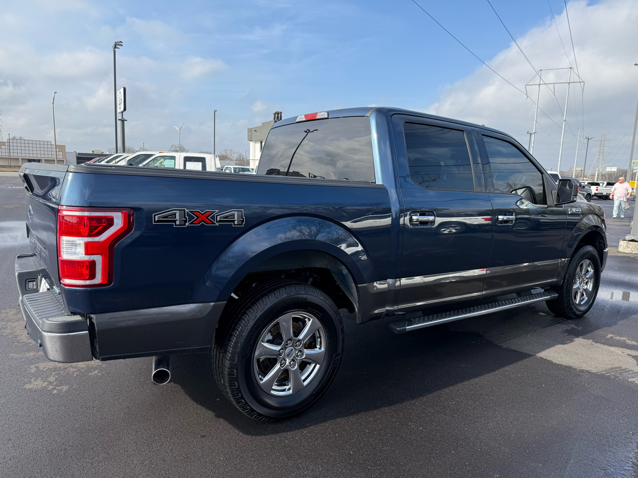 Ford F-150 4WD SuperCrew 139" XLT 2018