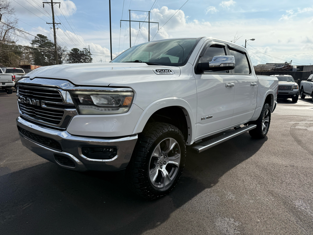 RAM 1500 Laramie 4x4 Crew Cab 5'7" Box 2020
