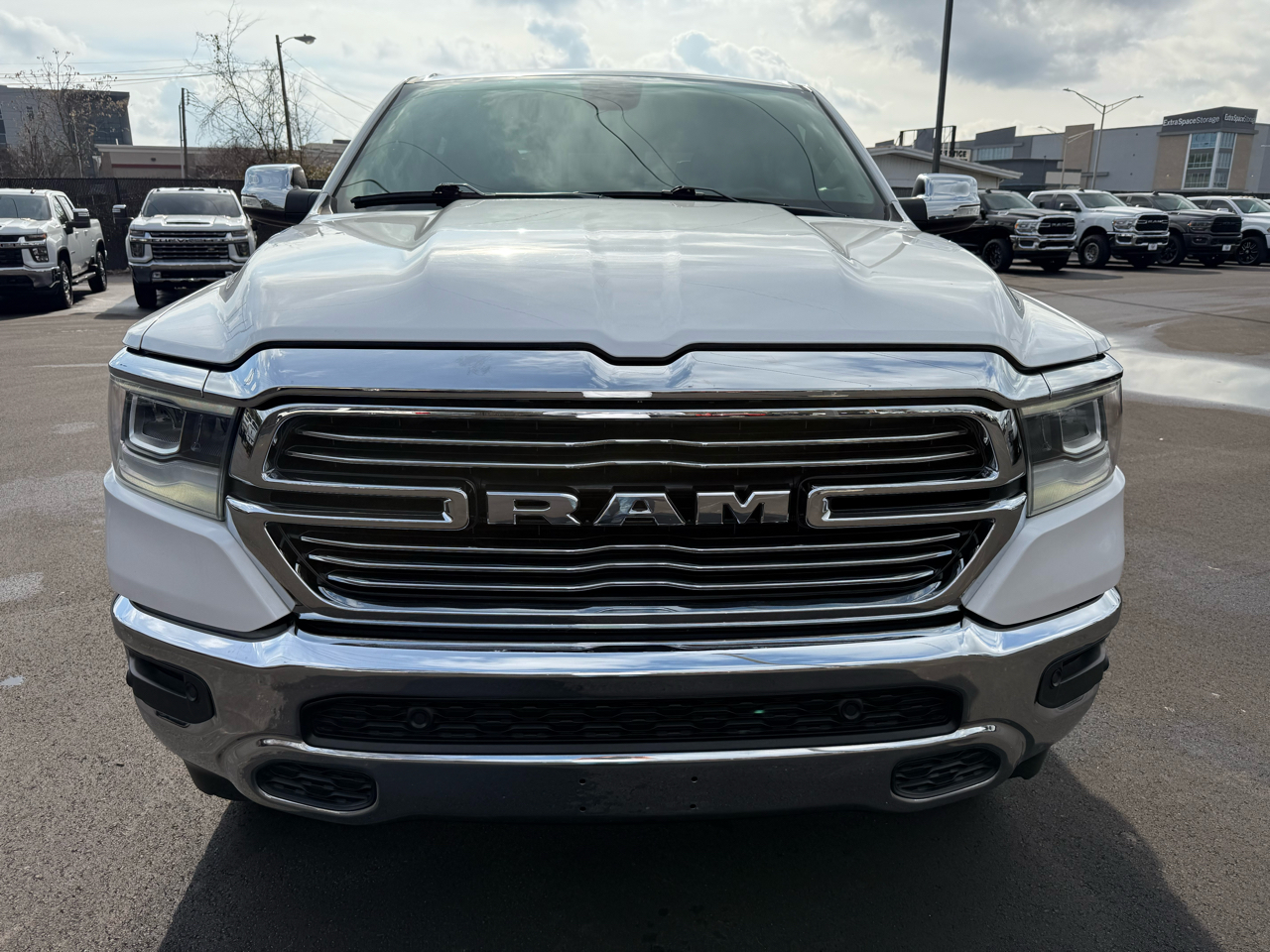 RAM 1500 Laramie 4x4 Crew Cab 5'7" Box 2020