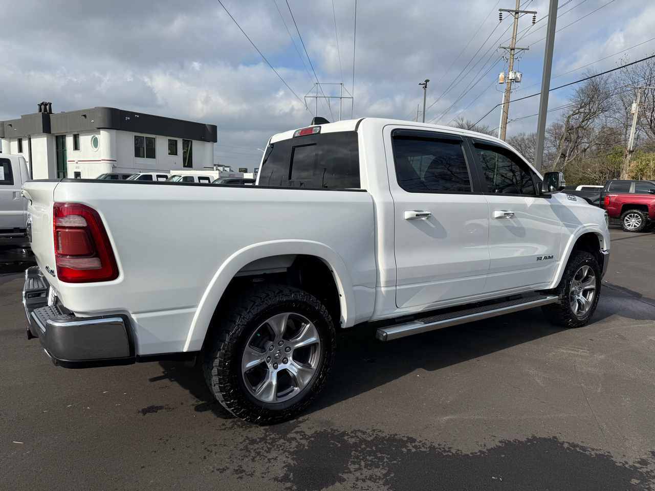 RAM 1500 Laramie 4x4 Crew Cab 5'7" Box 2020