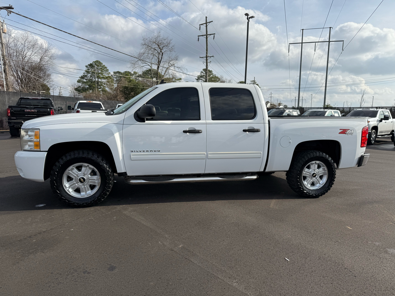 Chevrolet Silverado 1500 4WD Crew Cab 143.5" LT 2011