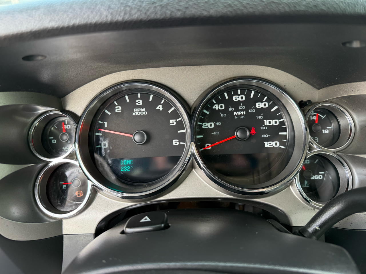 Chevrolet Silverado 1500 4WD Crew Cab 143.5" LT 2011