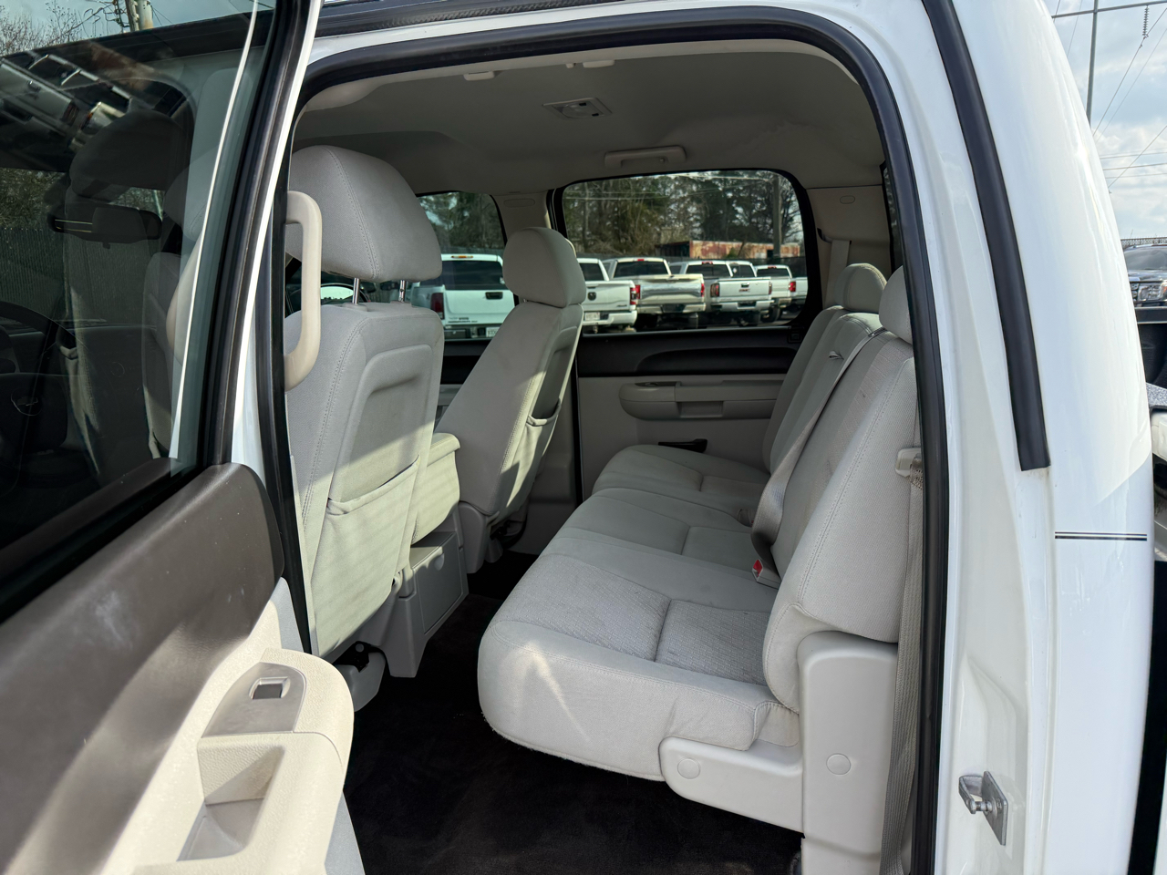 Chevrolet Silverado 1500 4WD Crew Cab 143.5" LT 2011