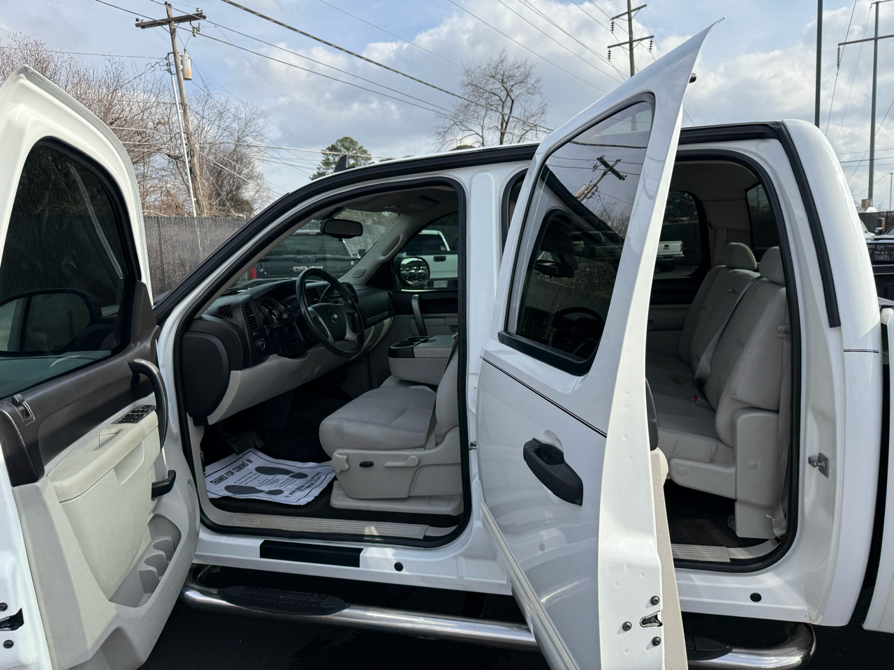 Chevrolet Silverado 1500 4WD Crew Cab 143.5" LT 2011
