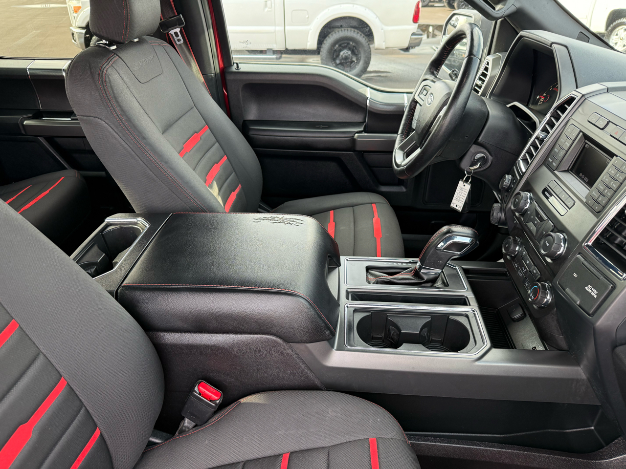 Ford F-150 4WD SuperCrew 139" XLT 2016