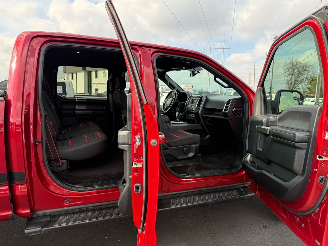 Ford F-150 4WD SuperCrew 139" XLT 2016