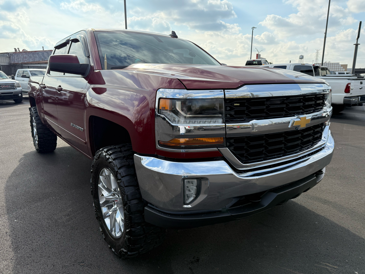 Chevrolet Silverado 1500 4WD Crew Cab 143.5" LT w/1LT 2017