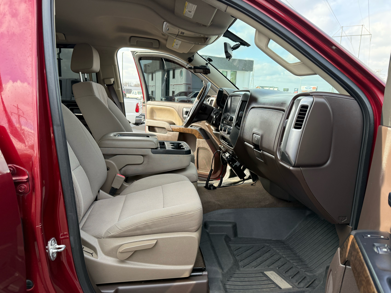 Chevrolet Silverado 1500 4WD Crew Cab 143.5" LT w/1LT 2017