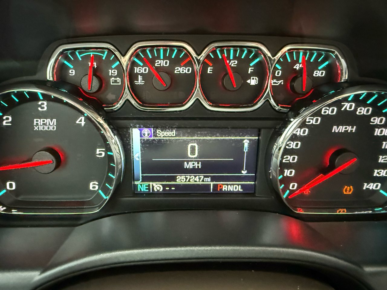 Chevrolet Silverado 1500 4WD Crew Cab 143.5" LT w/1LT 2017