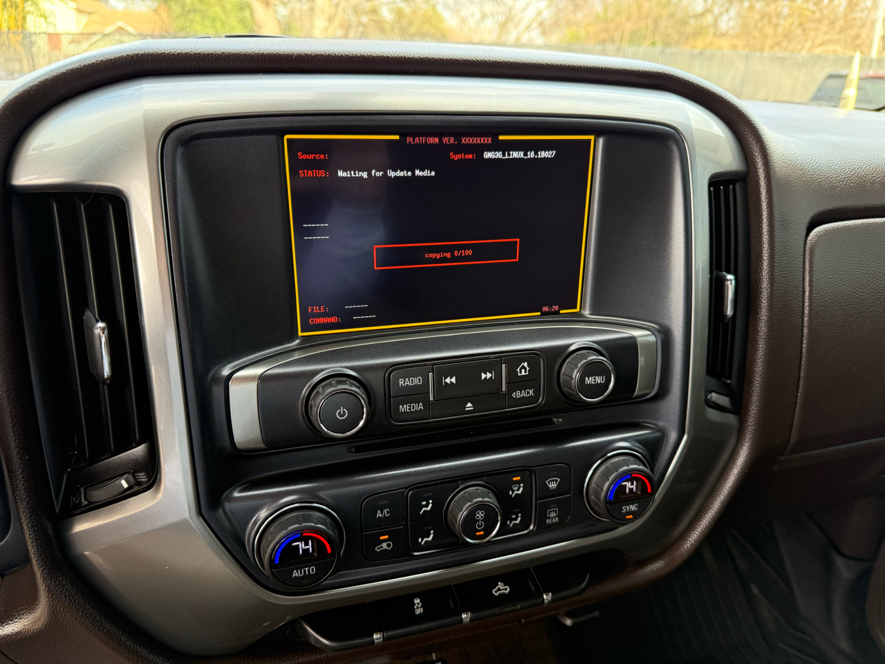 Chevrolet Silverado 1500 4WD Crew Cab 143.5" LT w/1LT 2017