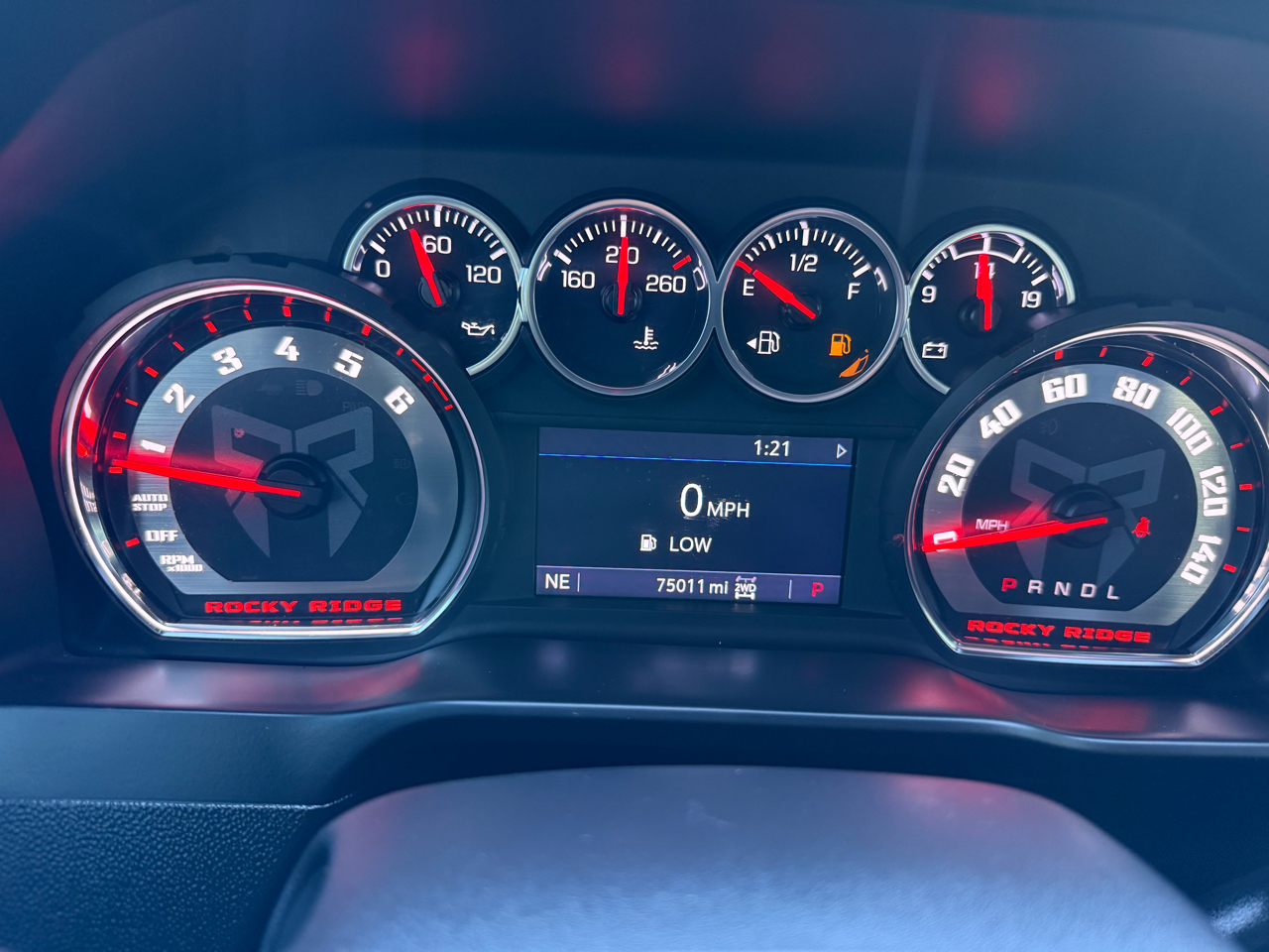 Chevrolet Silverado 1500 4WD Crew Cab 147" RST 2021